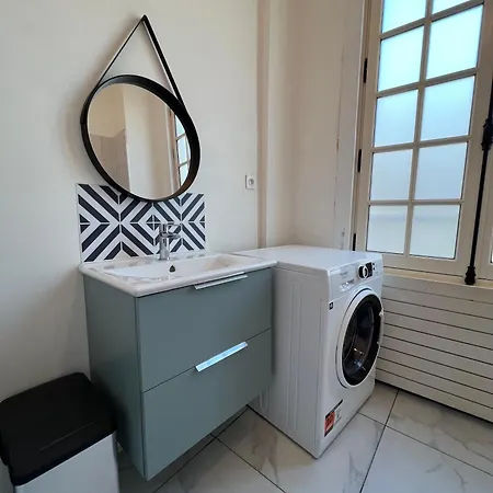 Maison En Face Du Marche Notre-dame 別荘 *