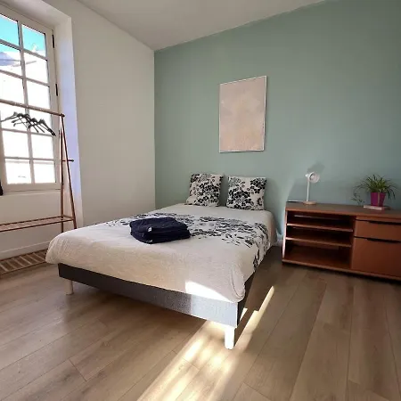 別荘 Maison En Face Du Marche Notre-dame ポアティエ