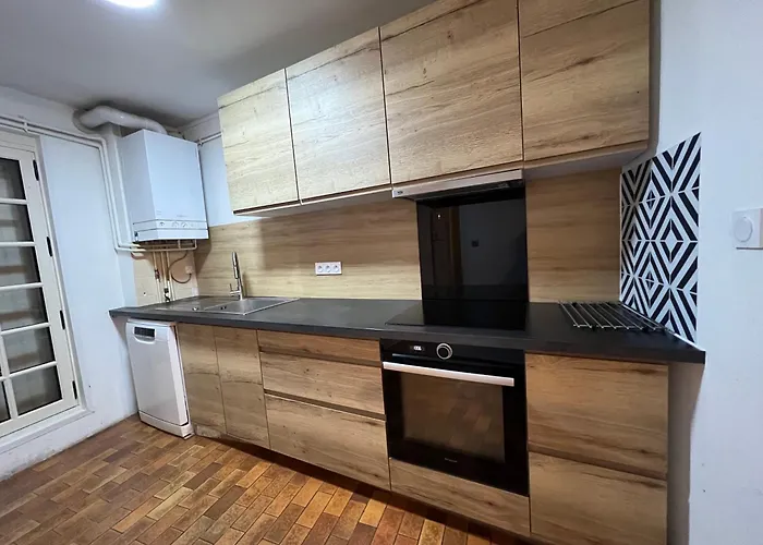 Holiday home Maison En Face Du Marche Notre-dame Poitiers