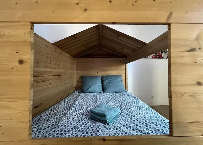 Maison En Face Du Marche Notre-dame Holiday home