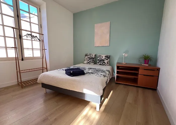 Holiday home Maison En Face Du Marche Notre-dame Poitiers