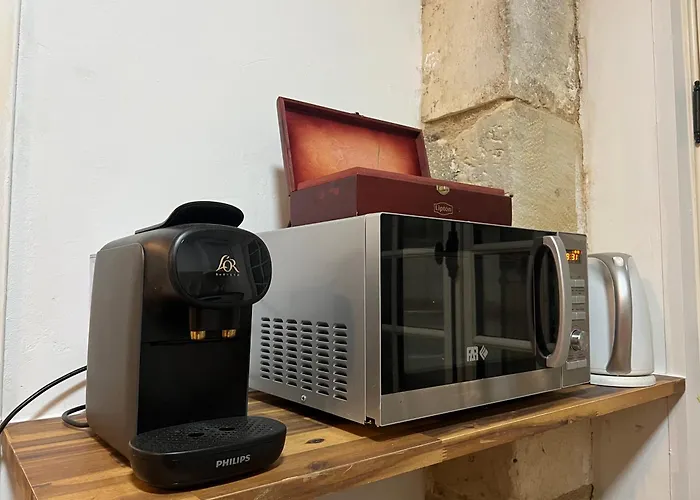 Maison En Face Du Marche Notre-dame * Poitiers